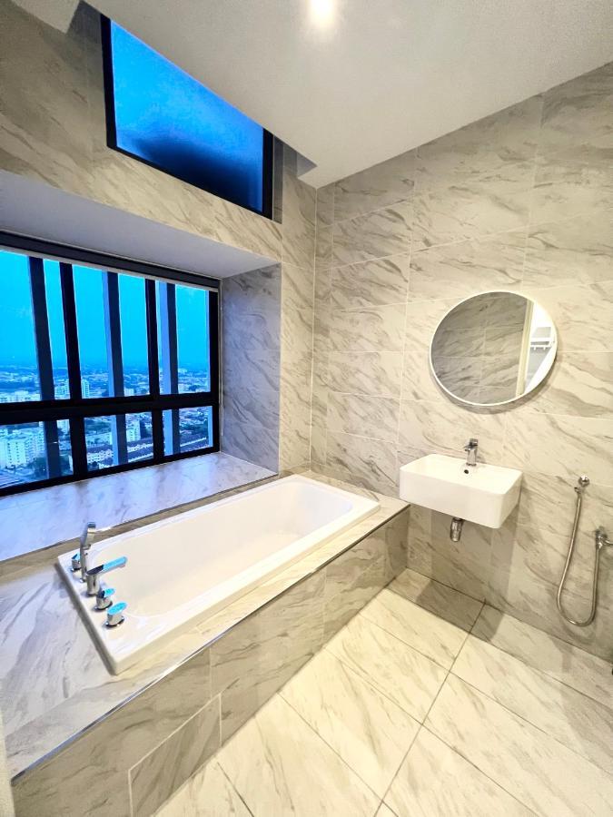 Imperio Residences Private Bathtub Or Jacuzzi By Nestcove Malacca Ngoại thất bức ảnh