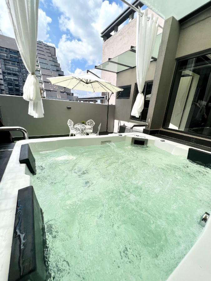 Imperio Residences Private Bathtub Or Jacuzzi By Nestcove Malacca Ngoại thất bức ảnh